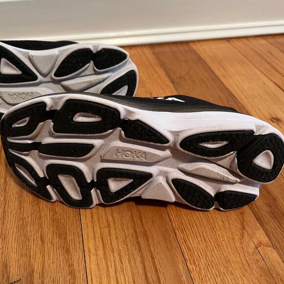 Hoka Bondi 8 Black and White - Picture 3 of 7